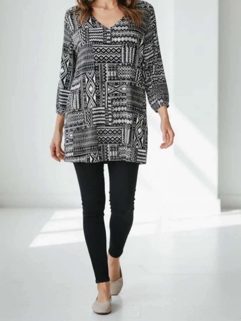 NWT black/white tunic